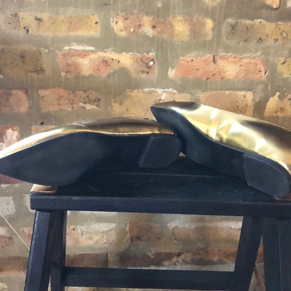 GAP gold flats - Picture 4 of 4